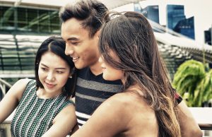 Sorties avec votre polycule : aller en rendez-vous avec plusieurs partenaires